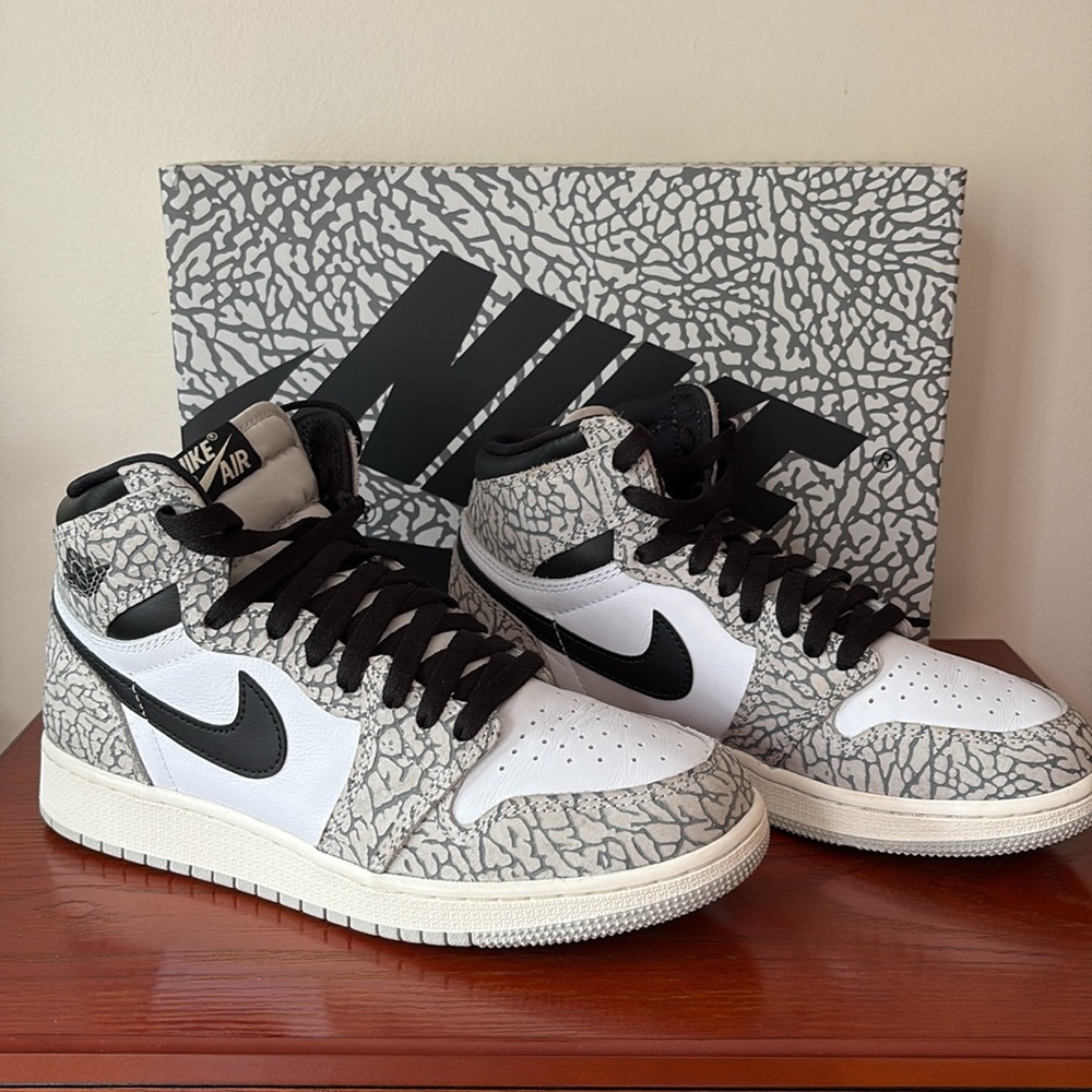 Nike Air Jordan 1 Retro High OG White Cement - Picture 4 of 16